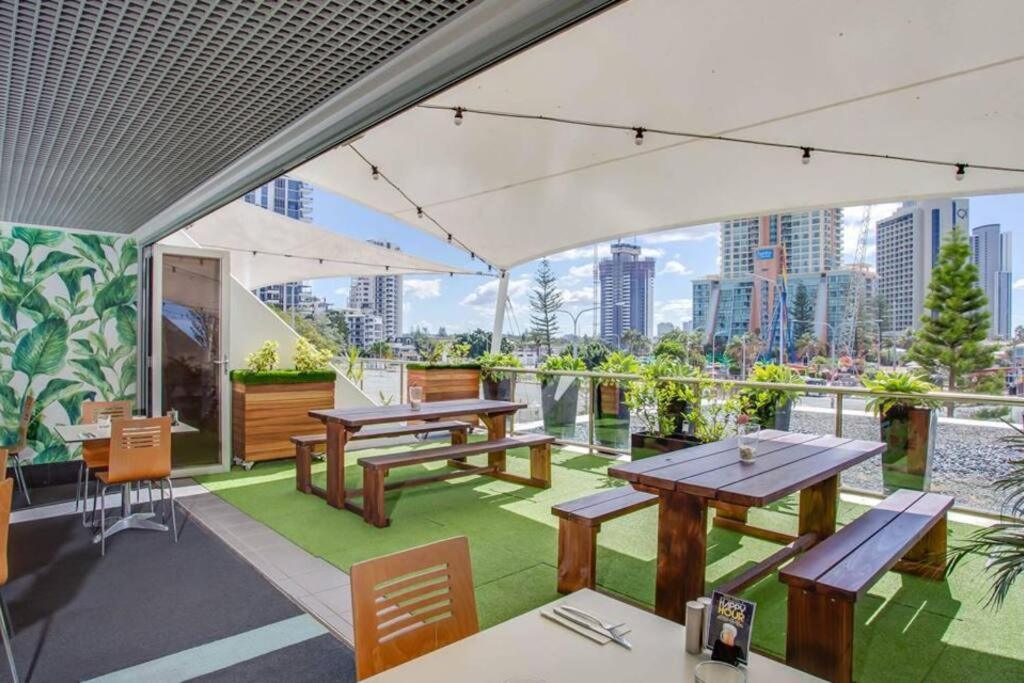Close To Everything! Beautiful Hotel Studio'S, Sleeps 4 Gold Coast Esterno foto